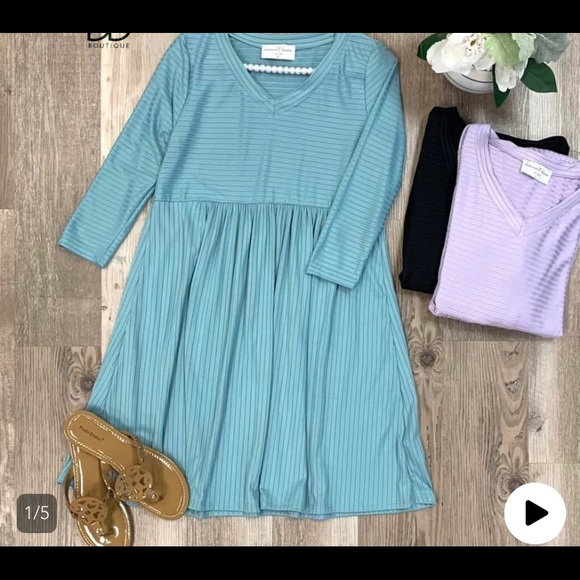 BLACK dress - Picture 1 of 5